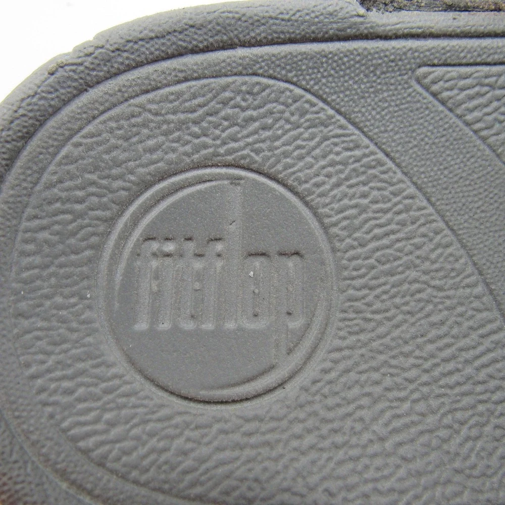 FitFlop Thong Sandals Women Size‎ 8 Grey Rhinestone Microwobbleboard Flip Flop